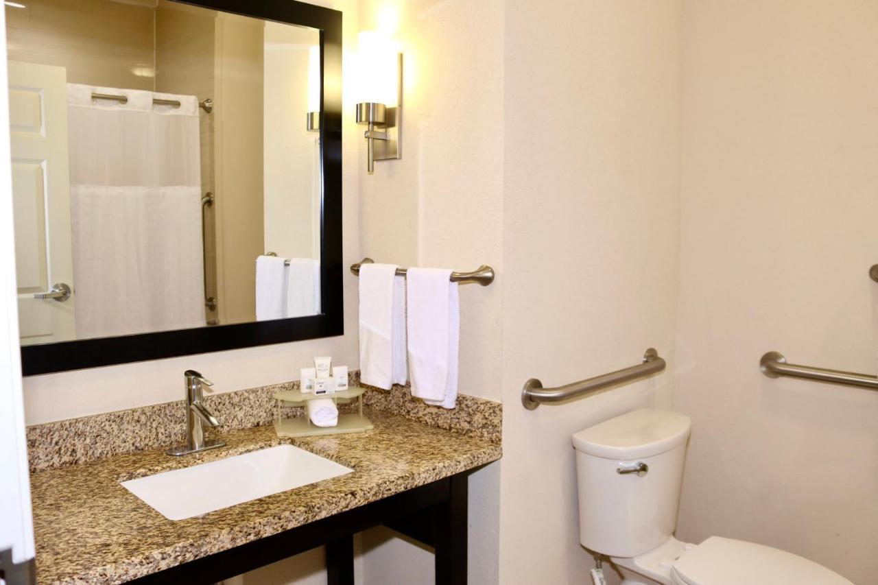 Holiday Inn Express & Suites Houston Northwest-Brookhollow By Ihg Luaran gambar