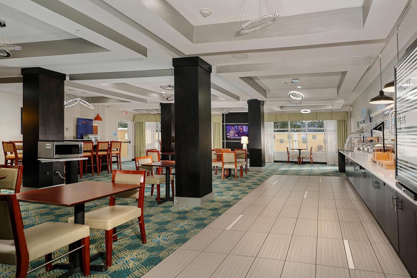 Holiday Inn Express & Suites Houston Northwest-Brookhollow By Ihg Luaran gambar