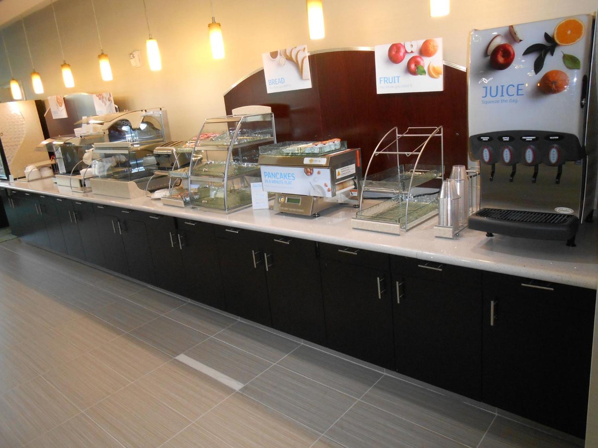 Holiday Inn Express & Suites Houston Northwest-Brookhollow By Ihg Luaran gambar