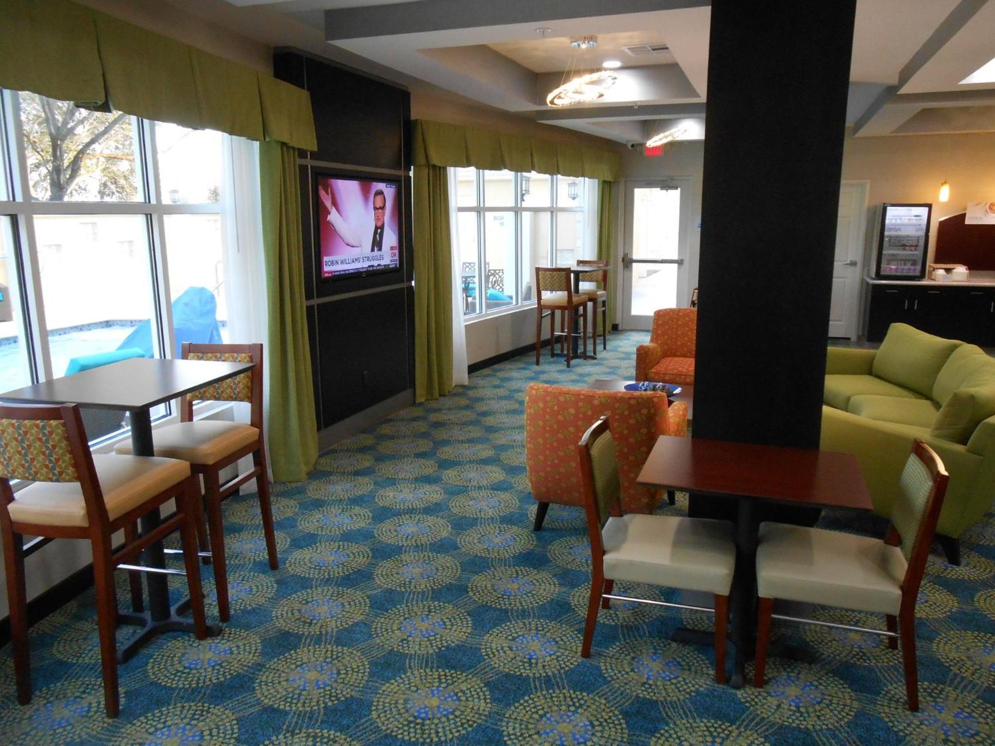 Holiday Inn Express & Suites Houston Northwest-Brookhollow By Ihg Luaran gambar