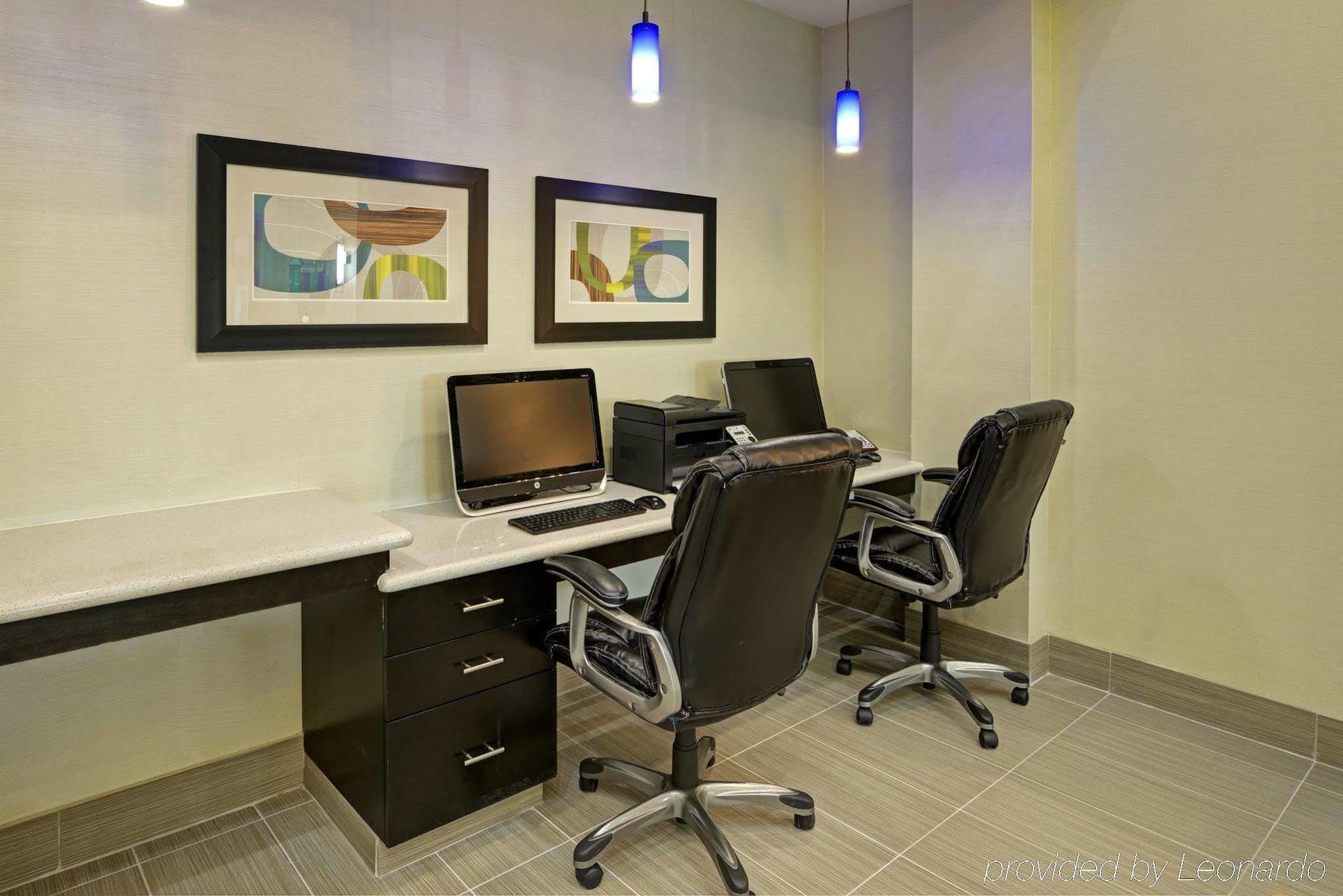 Holiday Inn Express & Suites Houston Northwest-Brookhollow By Ihg Luaran gambar